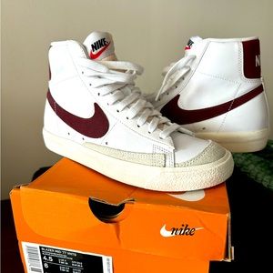 Nike Vintage Blazer White Sneakers Size 6